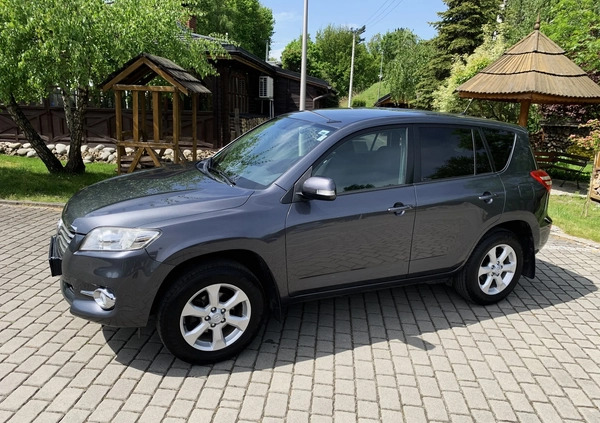 Toyota RAV4 cena 44900 przebieg: 230000, rok produkcji 2010 z Jasło małe 781